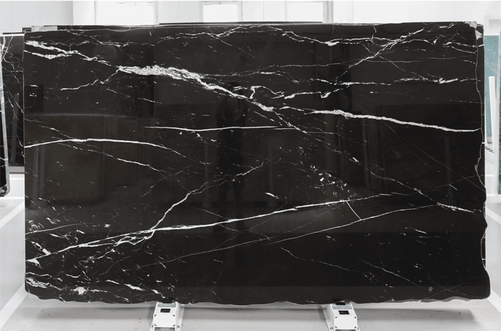 tranche de marbre nero marquina