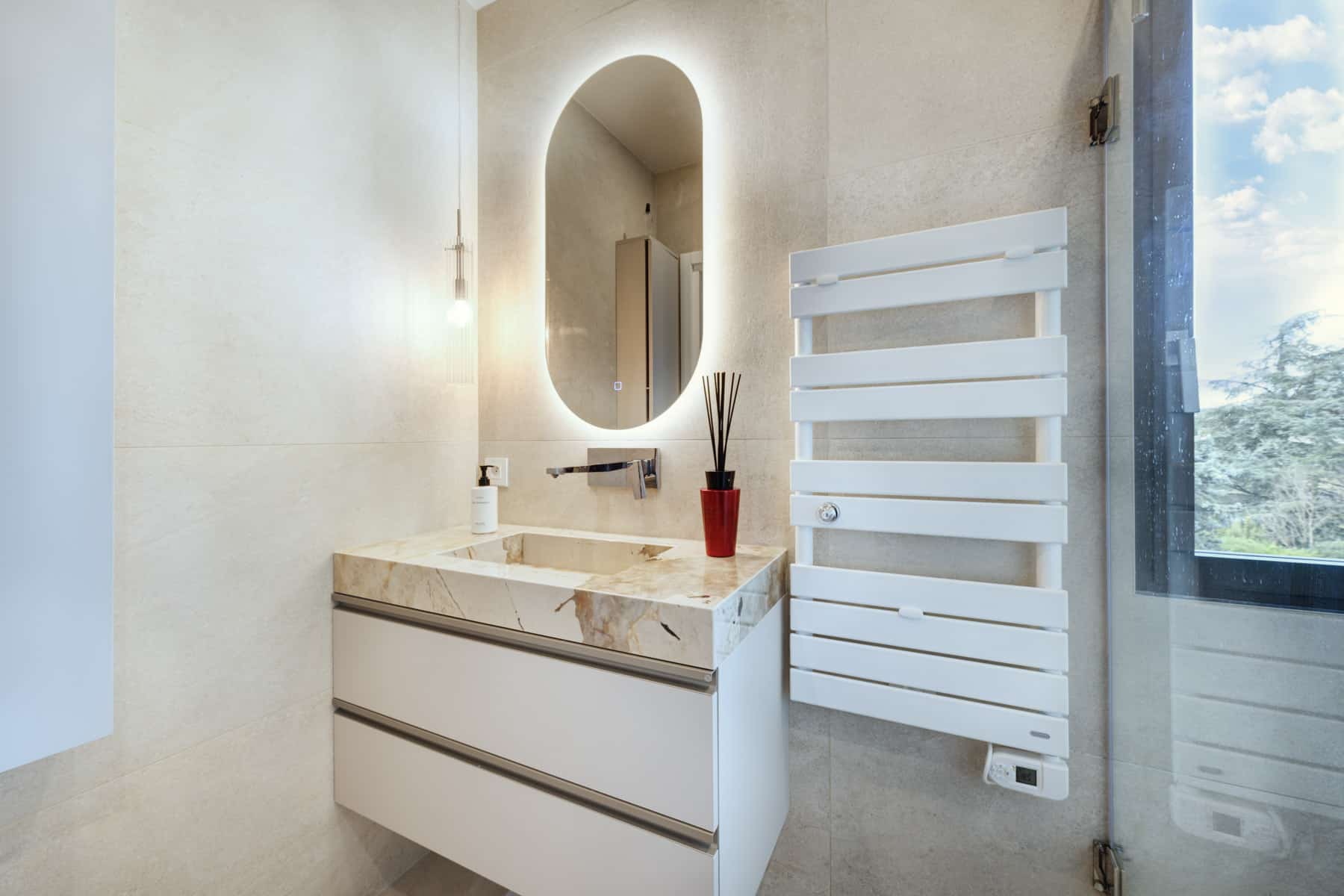 Plan vasque sur mesure en Dekton Khalo